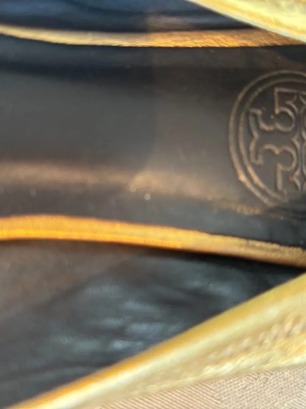 Tory Burch Mettalic Gold Leather Ballet Flats Size 7W Quiet Luxury
